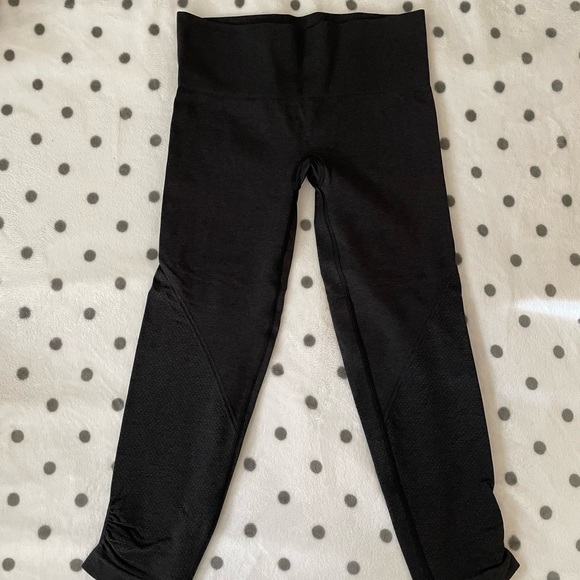 Lululemon crop leggings - Picture 1 of 2